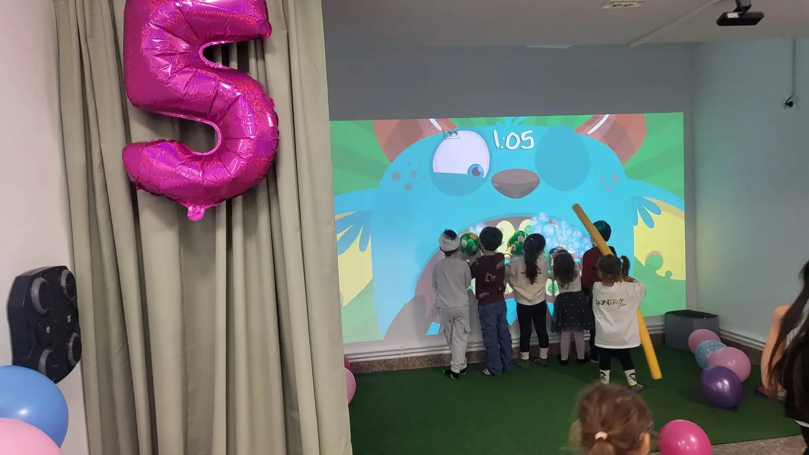 Proiector interactiv